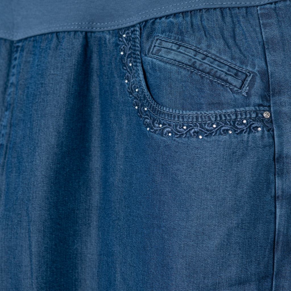 Elastic Waistband Ladies Jeans Pants