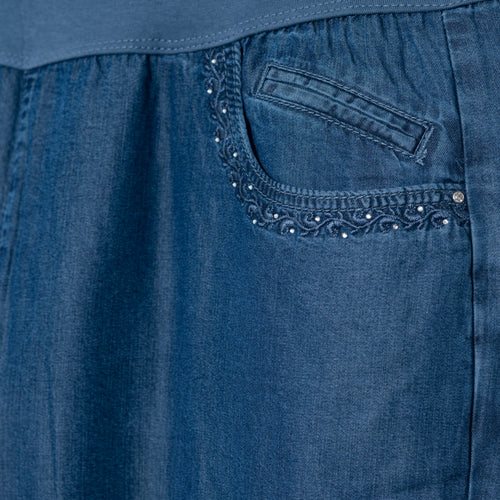Elastic Waistband Ladies Jeans Pants